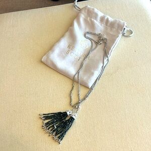 Kendra Scott choked necklace